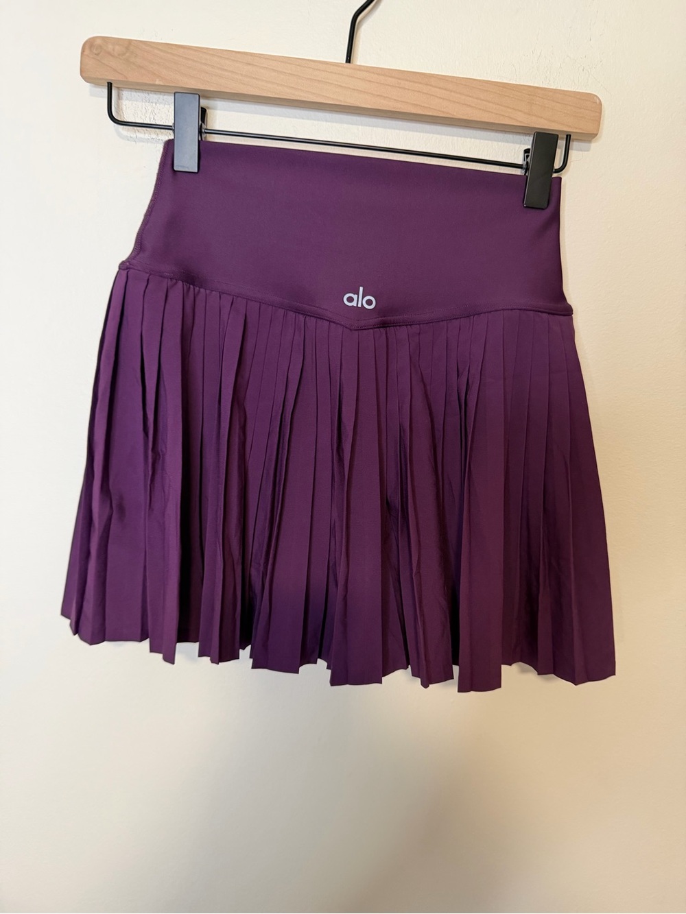 ALO Yoga Grand Slam Tennis Skirt Deep Purple, XS - Picture 3 of 5